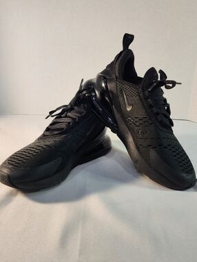 Black Nike Air Max 270 Sneakers Size 5.5Y